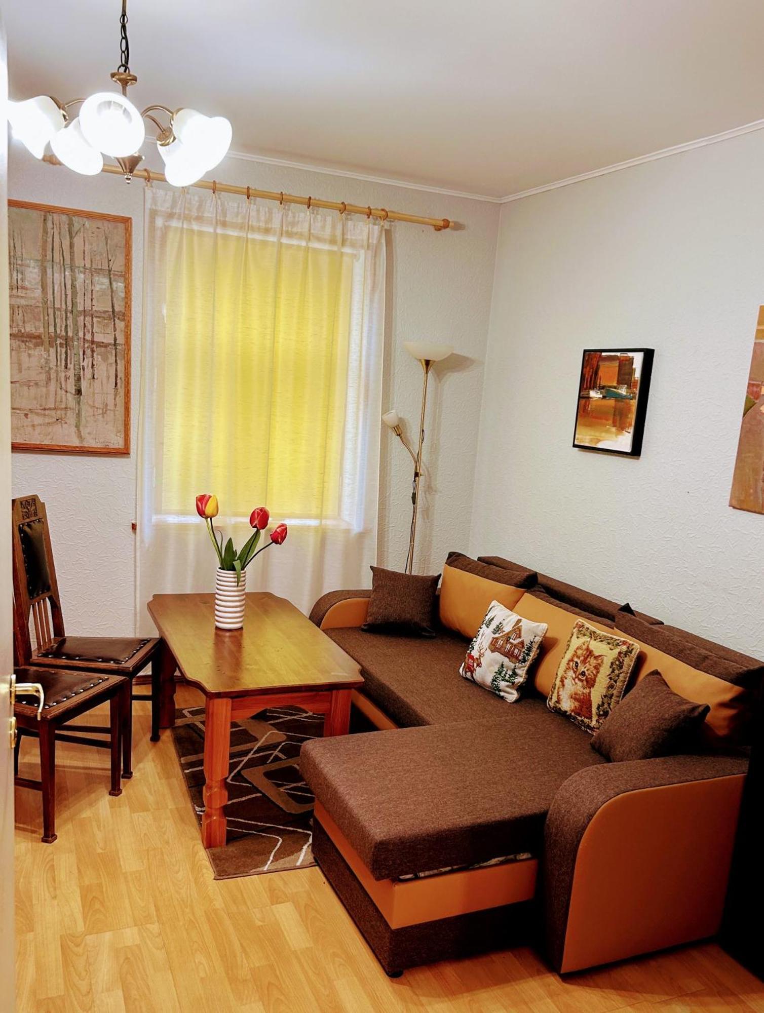 Livijas Apartamenti Appartement Kuldīga Buitenkant foto