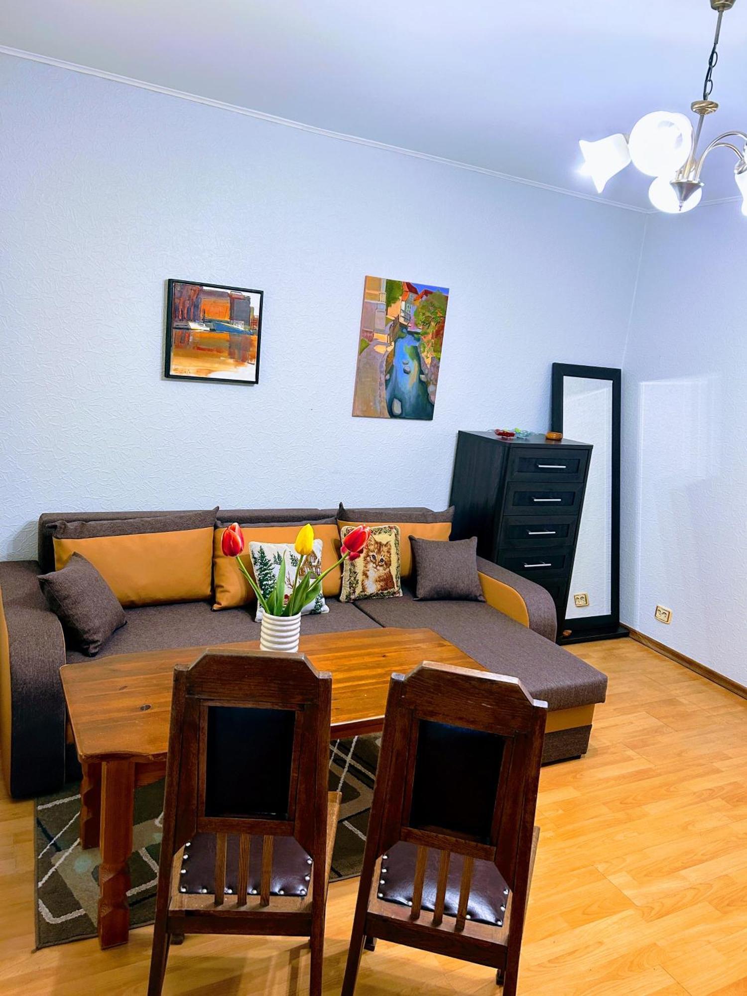 Livijas Apartamenti Appartement Kuldīga Buitenkant foto
