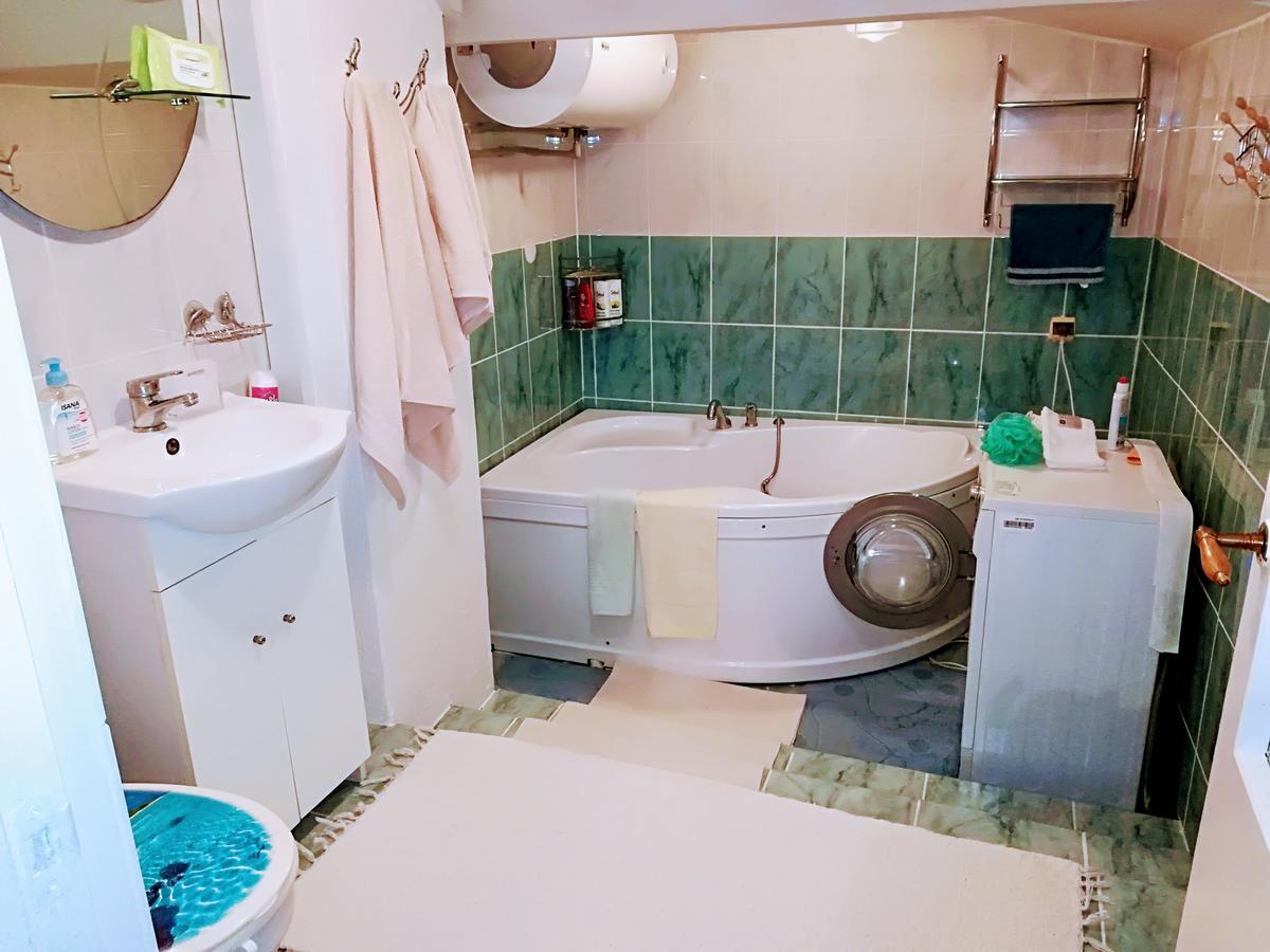 Livijas Apartamenti Appartement Kuldīga Buitenkant foto